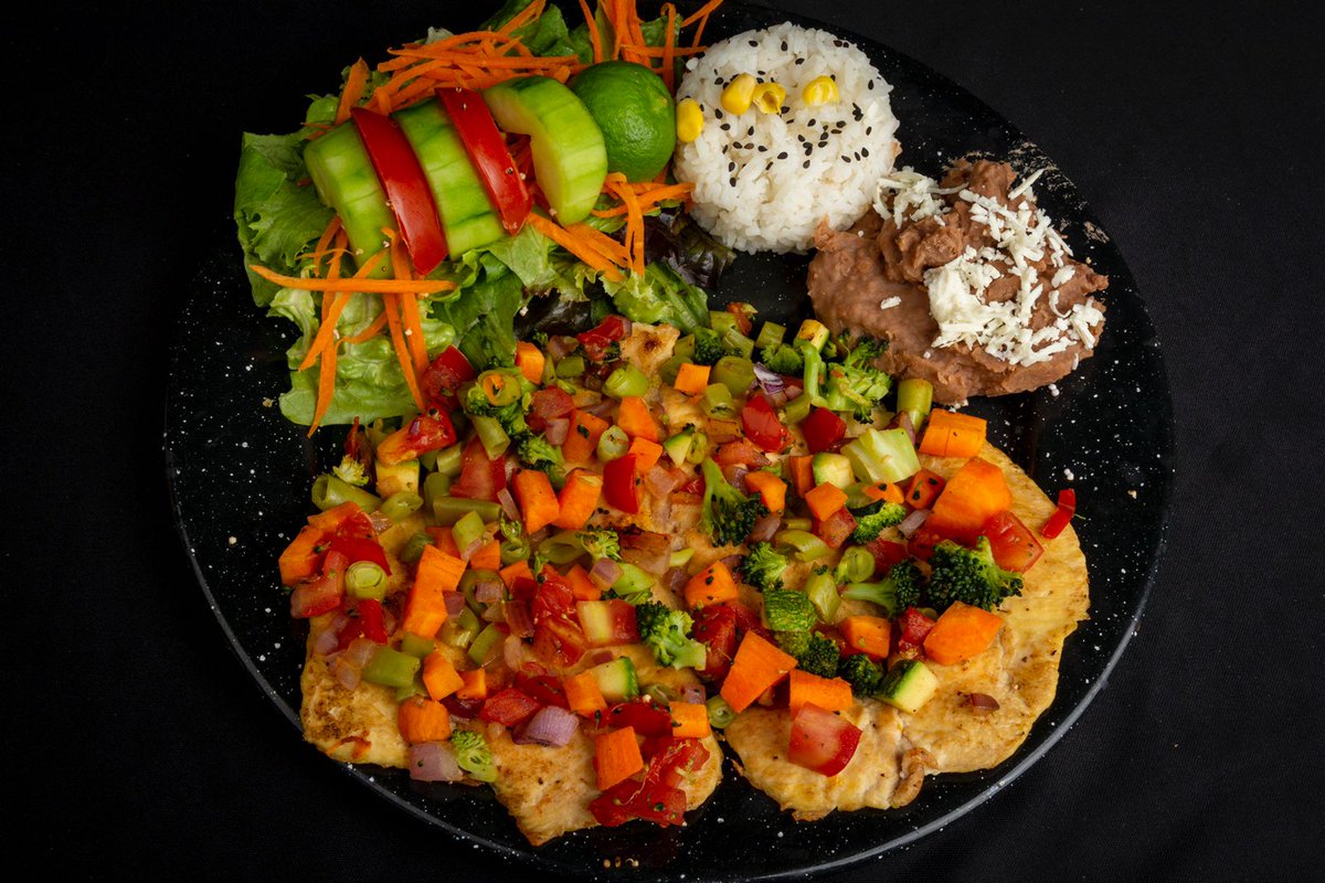 MenuAcapulco's tweet photo. #ComeSano te enseña a organizar tu dieta semanal. Puedes armar tu menú y ordenarlo a domicilio a través de #MenuDelivery:
📲 https://t.co/sVQATd9jnt https://t.co/iQXVrCqFIH