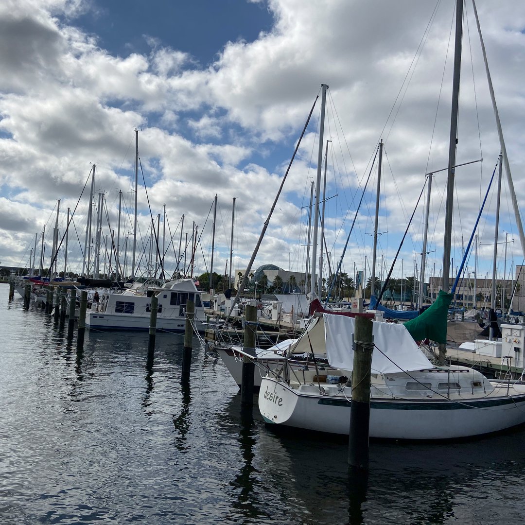 unleash your boat, to ready leave the dock behind?

#boat #sailing #sailboat #marine #marina #ocean #mauriprosailing
