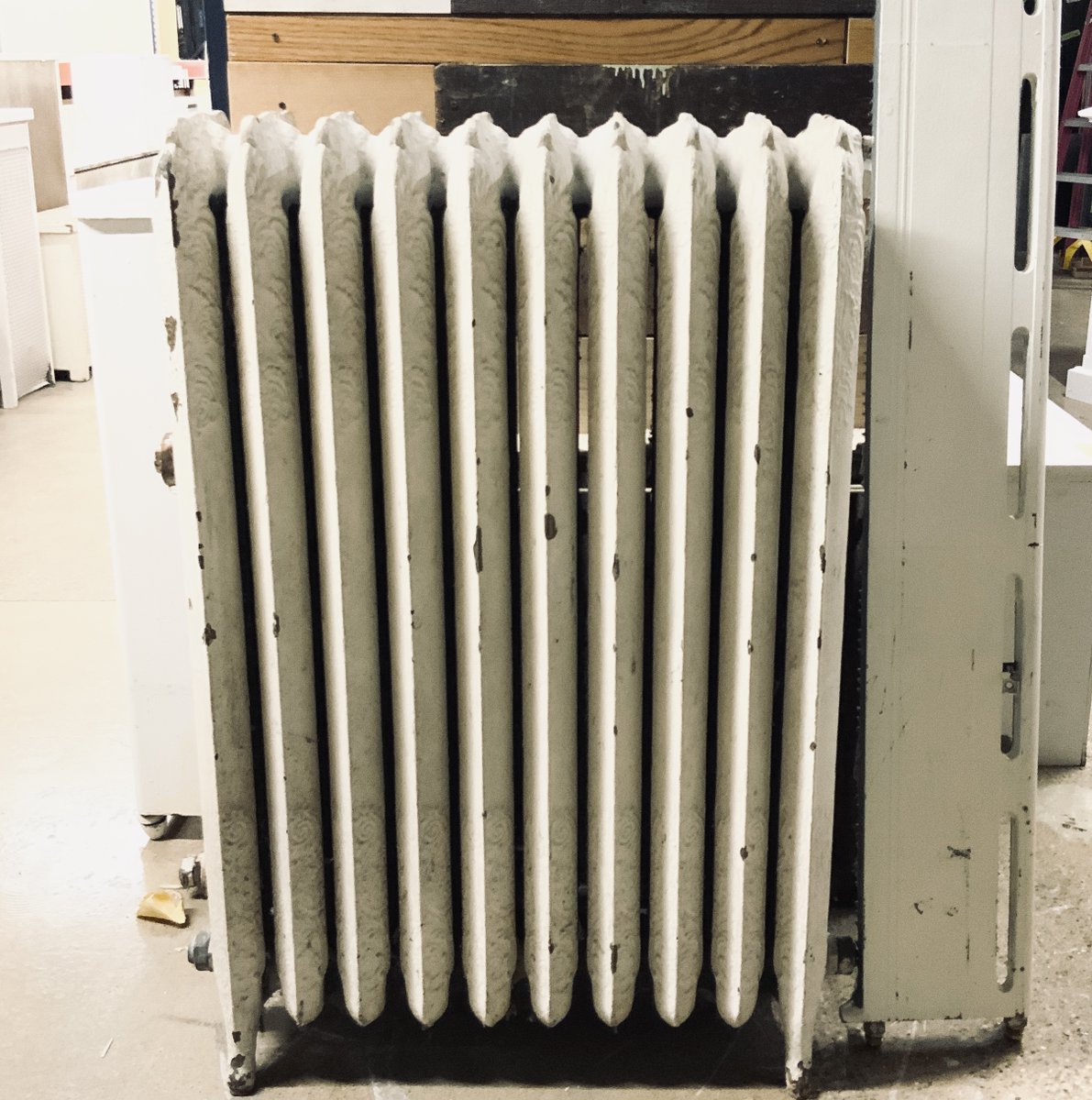 The temperatures are dropping! Luckily we have several radiators and radiator covers for sale to help make your home super toasty!

#chicagolandliving #winteriscoming #vintageradiators #radiator #salvage #salvaged #reclaimed #reuse #buyused #shopsmall #architecturalsalvage