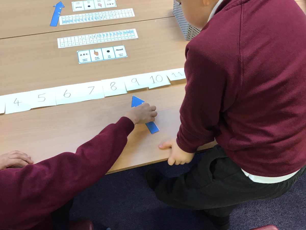 Y3Class1FPA's tweet photo. Always my favourite time of year! Teaching time using a 1-12 number line. 1W were fantastic today and can’t wait to make their own clocks tomorrow. #FIDES #practicalmaths @1Wfibbersley @FibParkAcademy https://t.co/7i0tjlaVag