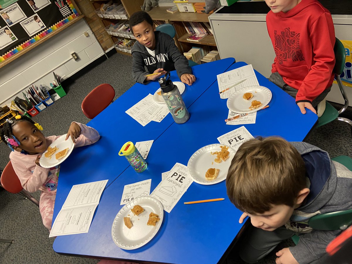 MissKessler_EH's tweet photo. Third grade learned about the steps to the scientific method by testing to see which pumpkin pie was homemade and which pumpkin pie was store bought! Needless to say the store bought was a favorite 🤣🤣@Elwood_STEM https://t.co/Efete0vESe