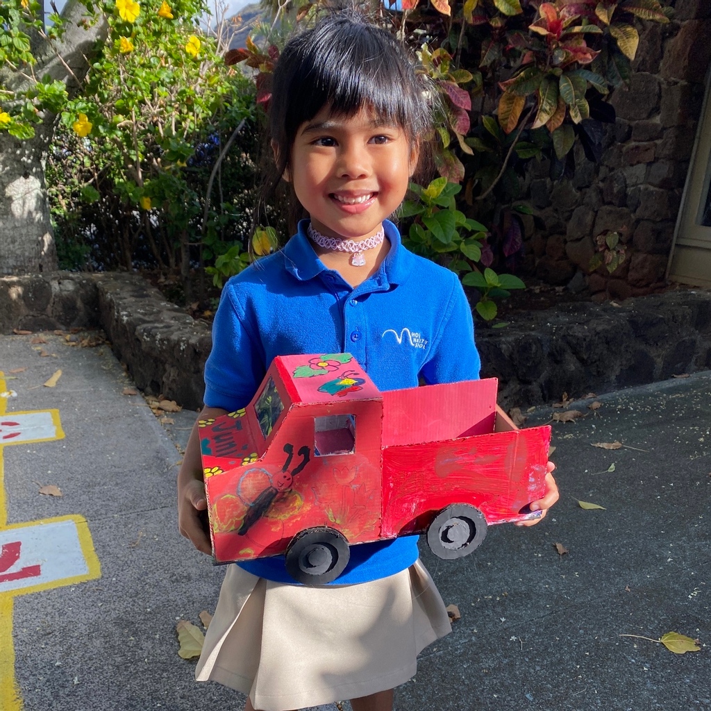 HolyNativity's tweet photo. ✈️🚚🚀Box Day in Pre-K is always a favorite annual event at HNS. We were again impressed by the ingenuity and creativity of our Pre-K students. This year we had a submarine, ice cream truck, rocketship, and more! 

#PreKboxday #LearningThroughCreativity #HNS #HolyNativitySchool https://t.co/iqBIH7Iwsu