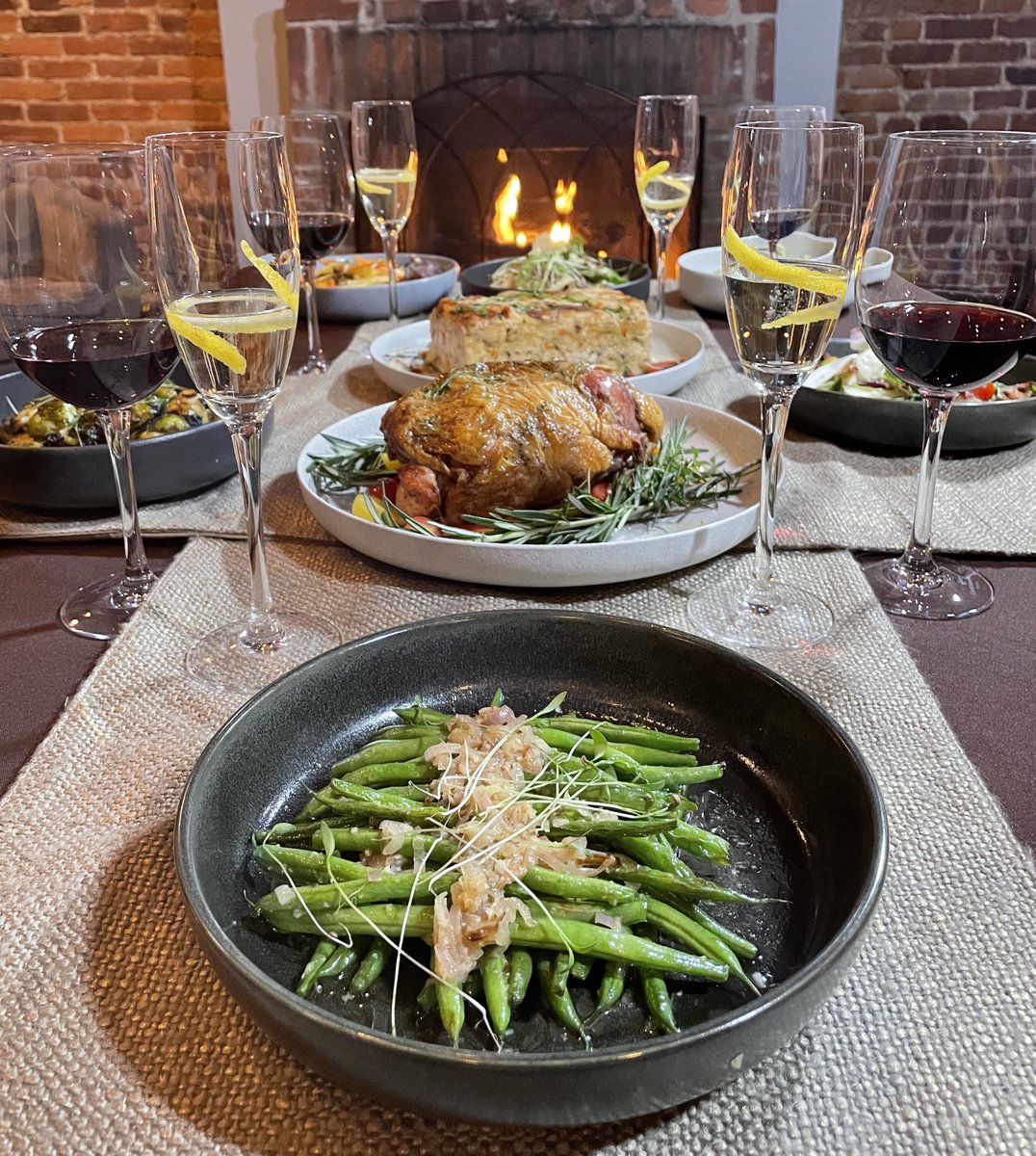Last chance to pre-order your Thanksgiving meal for pick up or delivery!

Checkout our Heat &amp; Serve menu and then order for pickup or delivery on November 24th.

exploretock.com/sonoma/

#turkeyday #thanksgiving #thanksgivingtogo