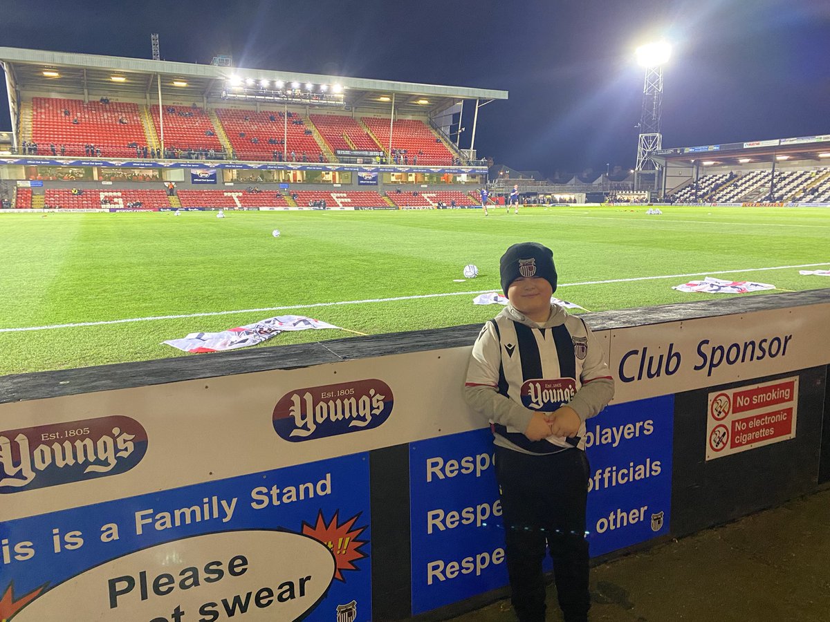 ZoeS172012's tweet photo. Last Friday Archie got the chance to be a flag bearer with one of his friends at Blundell Park. When he was told you would of thought he was given £1000 😂 
@officialgtfc ##UTM #MakingMemories https://t.co/BfxXlcvQWI