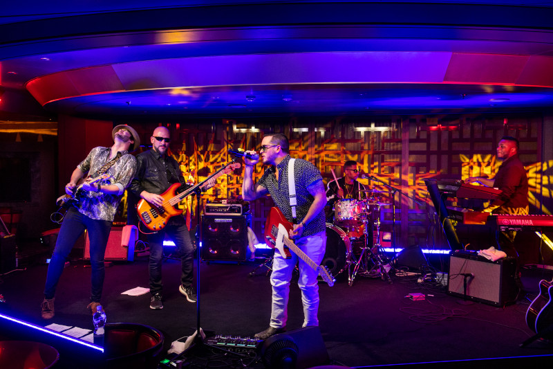 HALcruises's tweet photo. On board our ships you can experience Music Walk - the best live music at sea! What's your favorite venue: Lincoln Center Stage, B.B. King's Blues Club, Rolling Stone Rock Room or Billboard Onboard? Retweet and tell us where we'll find you on your #cruise! #MusicMonday https://t.co/4tCF7R5VSZ
