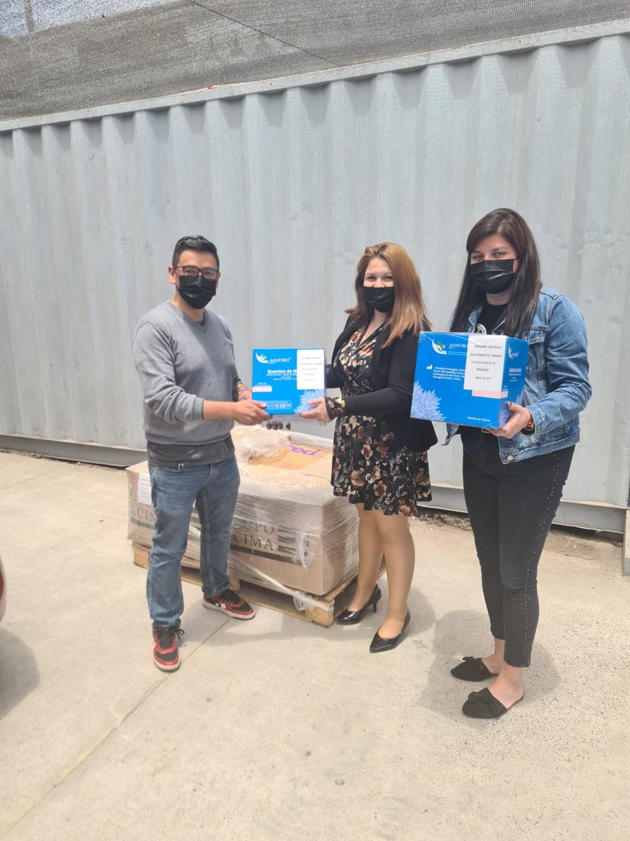 SenameTarapaca's tweet photo. @SenameTarapaca hizo entrega de #EPP a equipo @MejorNinez #Tarapacá donación articulada por mesa Intersectorial, que en esta oportunidad, benefició a Residencia Femenina “Ntra Sra de la Esperanza” de María Ayuda https://t.co/OAbYm63lv6