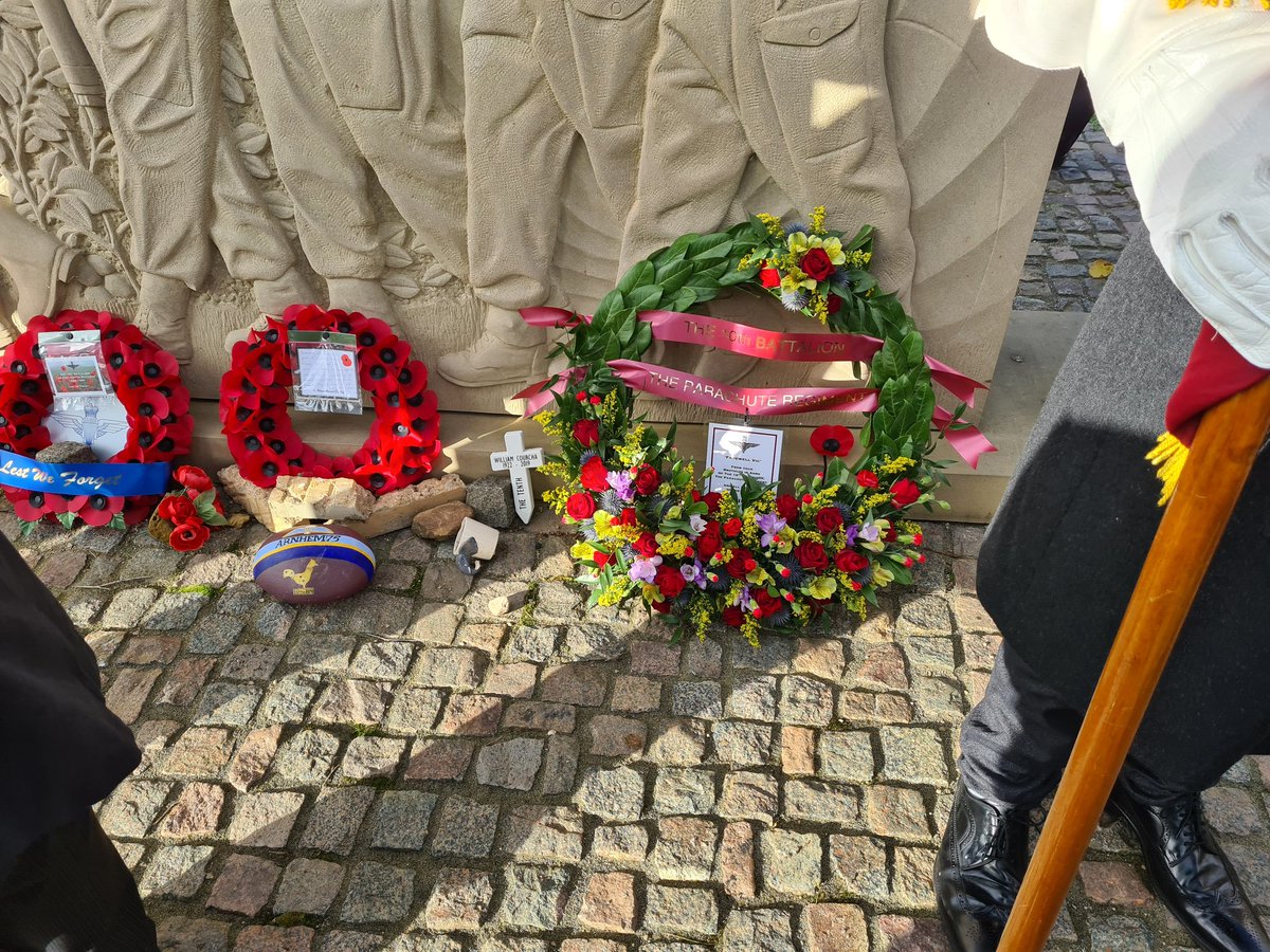 Rob_PePsii's tweet photo. Yesterday we said goodbye. 

I’m thinking about parking up for good, I want to keep those boys company on this lonely hill.

Victor James Gregg 
15/10/1919 - 12/10/2021

10th battalion
Arnhem paratrooper 🪂
Last man standing. https://t.co/kMutTnagAq