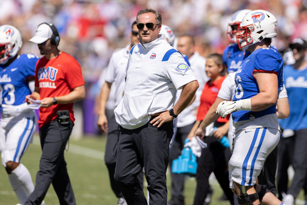 247Sports's tweet image. Breaking: TCU is zeroing in on Sonny Dykes as its next head coach, sources tell @247Sports.

Via @BillyEmbody, @JClarkHFB247, @chris_hummer
&amp;amp; @BBrockermeyerFW. 

247sports.com/Article/Sonny-…