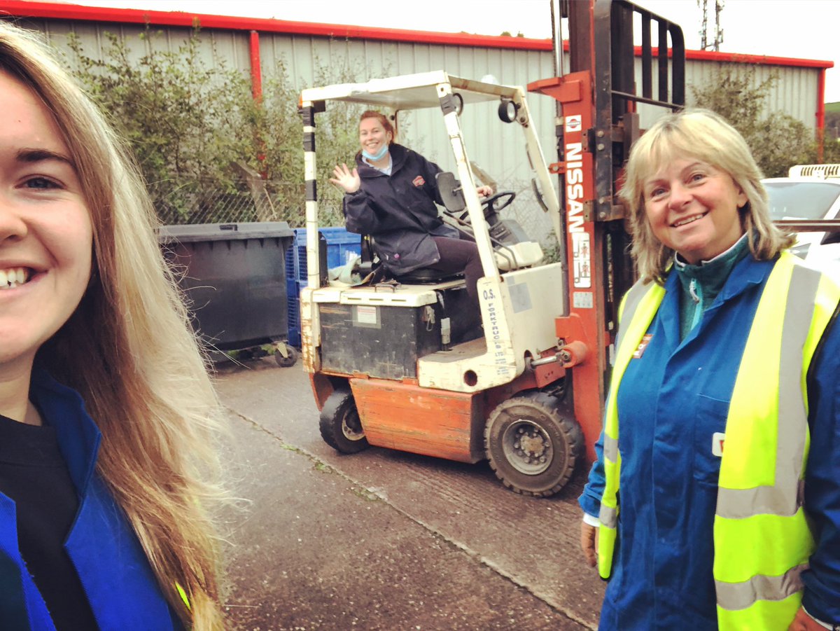 💕💕💕 O’Herlihy girls hard at work!😜