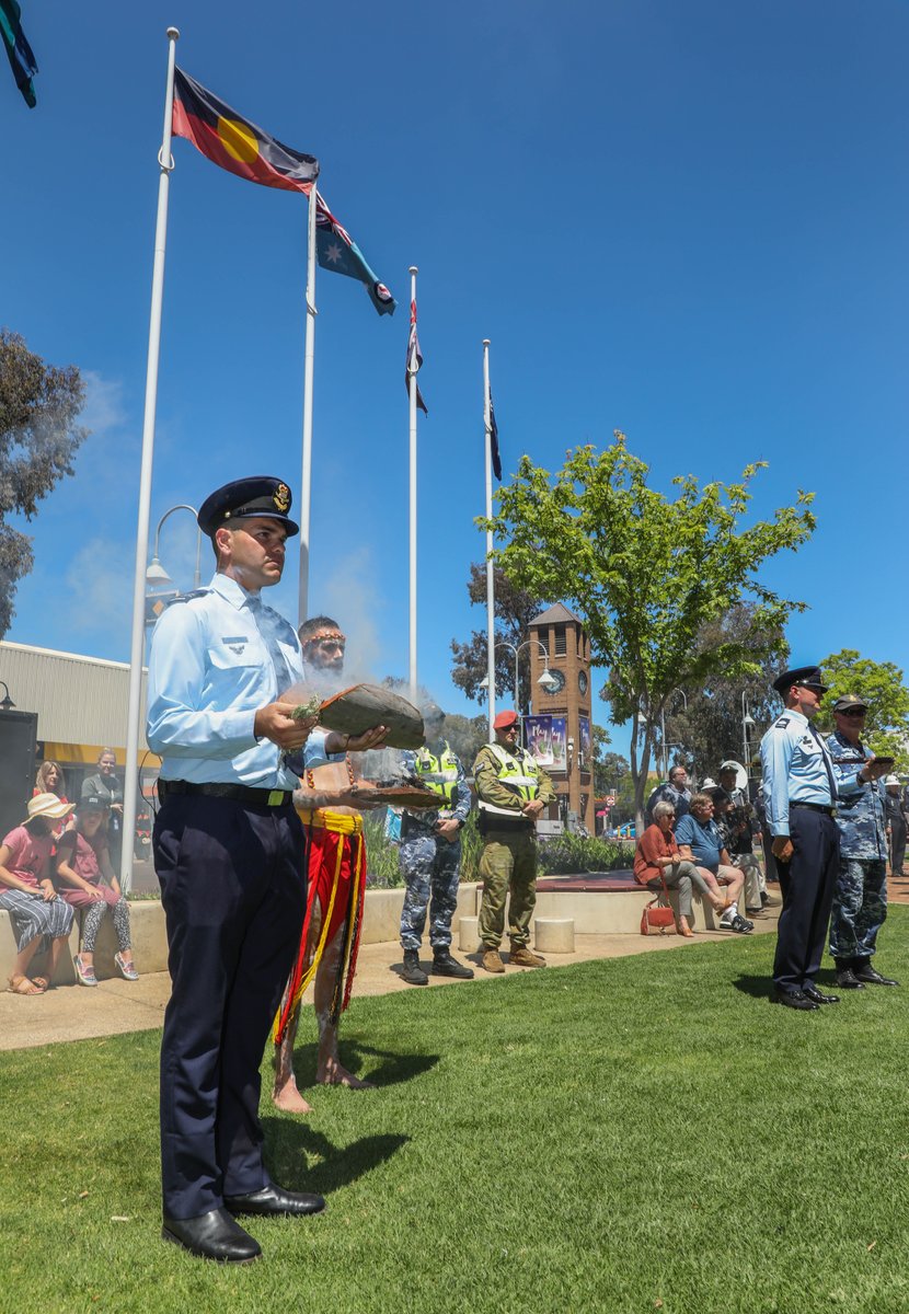 DefenceAust's tweet photo. #AusAirForce's 92 Wing Group's recent Freedom of Entry celebrated not just 100 years of Air Force service, but also their 44-year long standing relationship with the @CityofSalisbury since its formation at #RAAFEdinburgh on 1 July 1977.
π: https://t.co/mnDFSD3np9
#YourADF https://t.co/LP5ojAZcYo