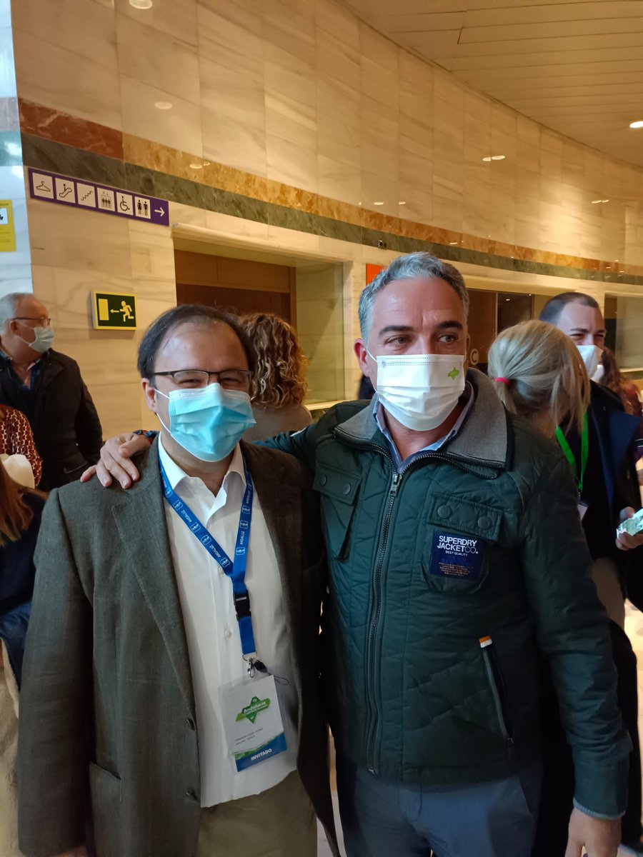 <a href="/eliasbendodo/">Elías Bendodo</a>, Consejero de la Presidencia de la <a href="/AndaluciaJunta/">Junta de Andalucía</a> . Compañero inseparable de <a href="/JuanMa_Moreno/">Juanma Moreno</a> y gran valedor del #GobiernoDelCambio .