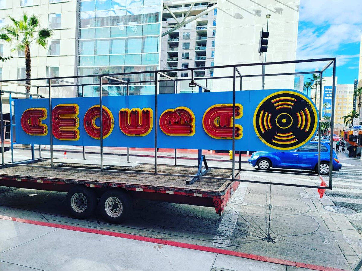 Amoeba Music tweet media