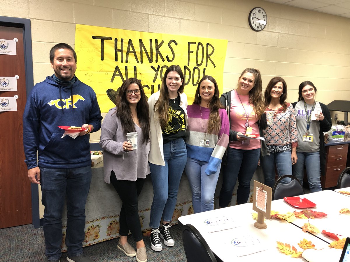 Celebrating and showering our English Teachers on this "Thankful Thursday" with hot coco and sweet treats!!