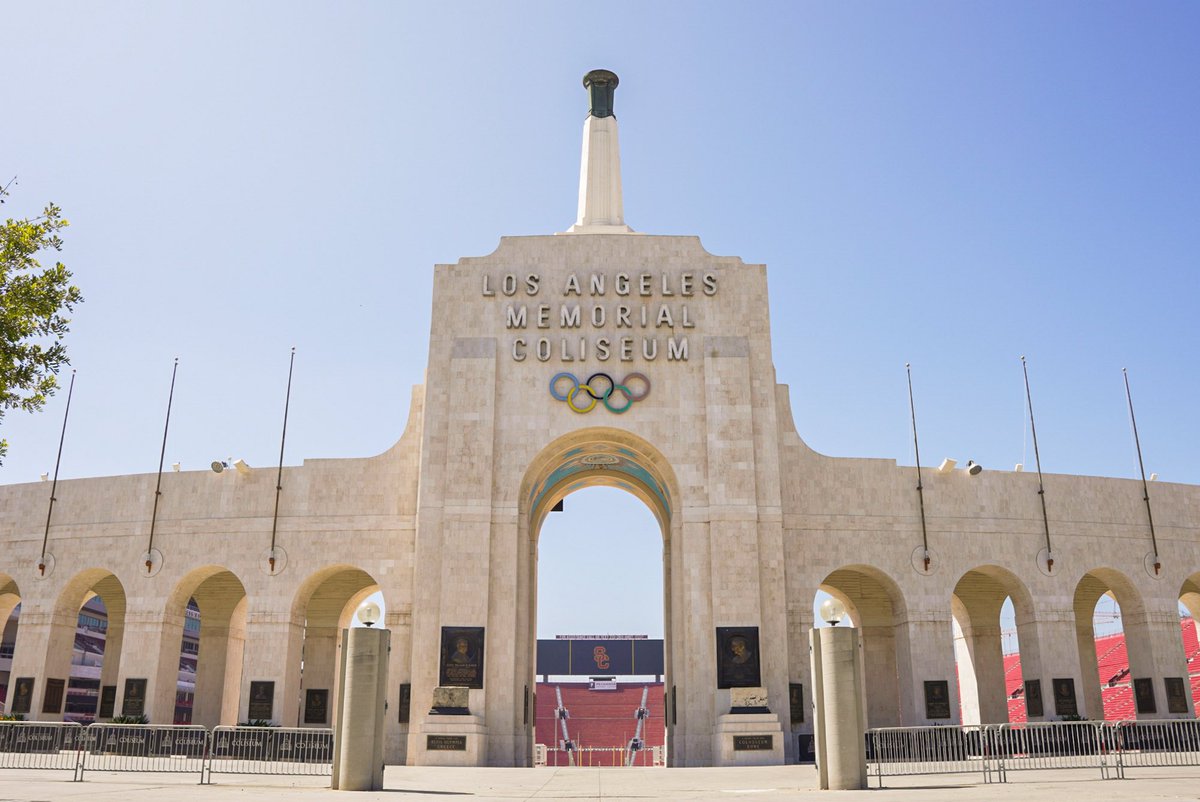 SportsDissected's tweet photo. NEW VIDEO: we toured @USC_FB’s iconic $315M @lacoliseum with @DLRGroup. Renovations of the 1M sq-ft area include:

🟡 new 3K-capacity Scholarship Tower 
���the replacing of every seat
🔴 30+ types of tiles in the interior
🏈 peristyle restoration

WATCH: https://t.co/13GKD3BKq7 https://t.co/zemp5ViQEB