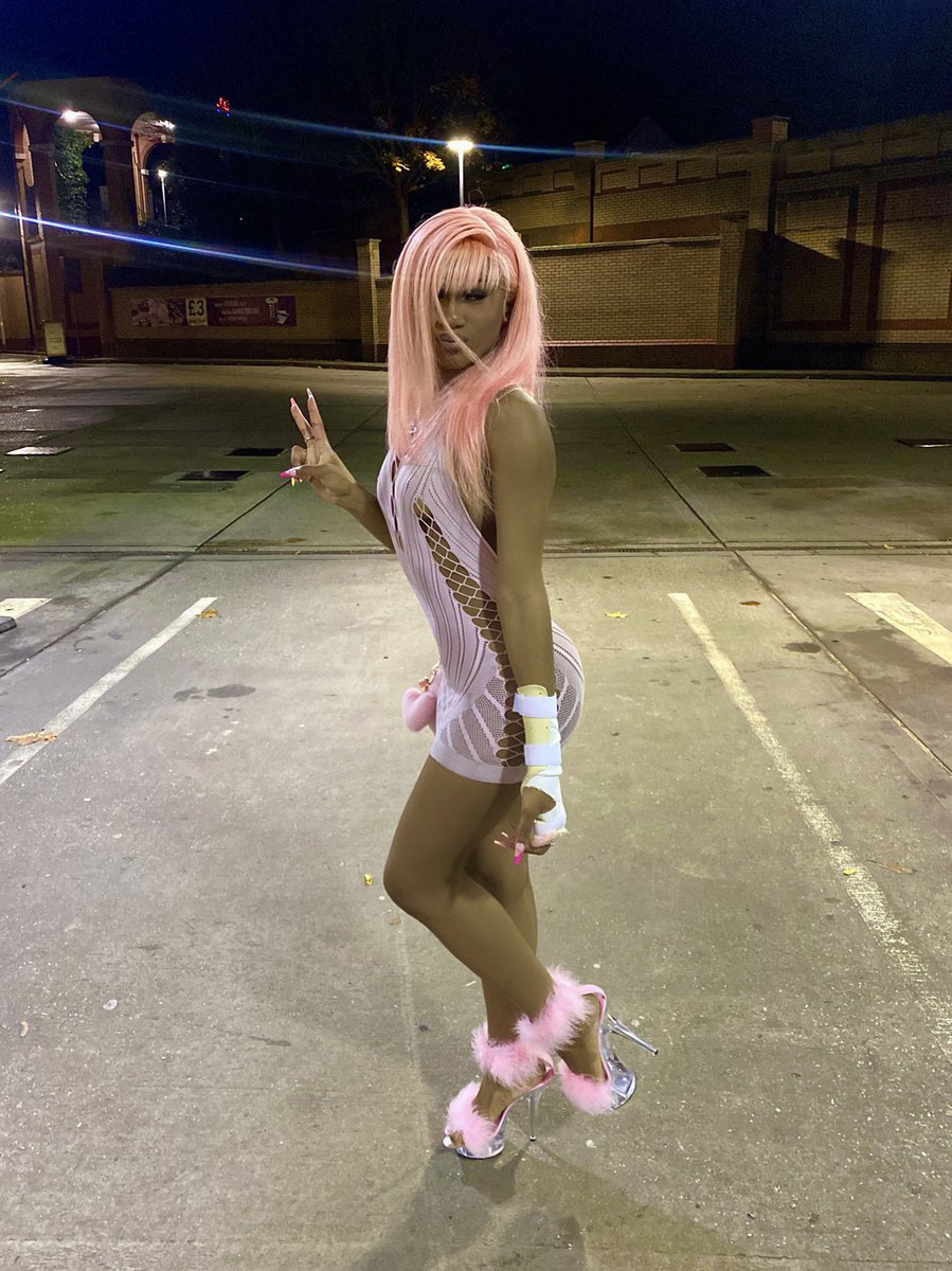 traydominic's tweet photo. real life bratz doll🎀 https://t.co/FdEXQrHGQK
