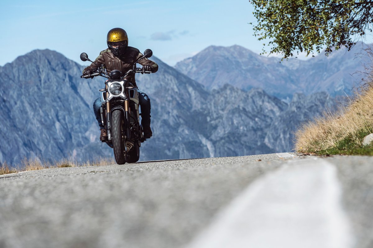 cfmotouk's tweet photo. C⚡O⚡U⚡N⚡T⚡D⚡O⚡W⚡N to @motorcyclelive ! We'll show you a bike-a-day that'll be at the show - starting with the 700CL-X!
Just £6,299 including a 4 YEAR WARRANTY! Come to Hall 2 to L👀K #CFMOTO #CLX #700CLX #motorcycles #motorcyclelive https://t.co/rySyT2N25X