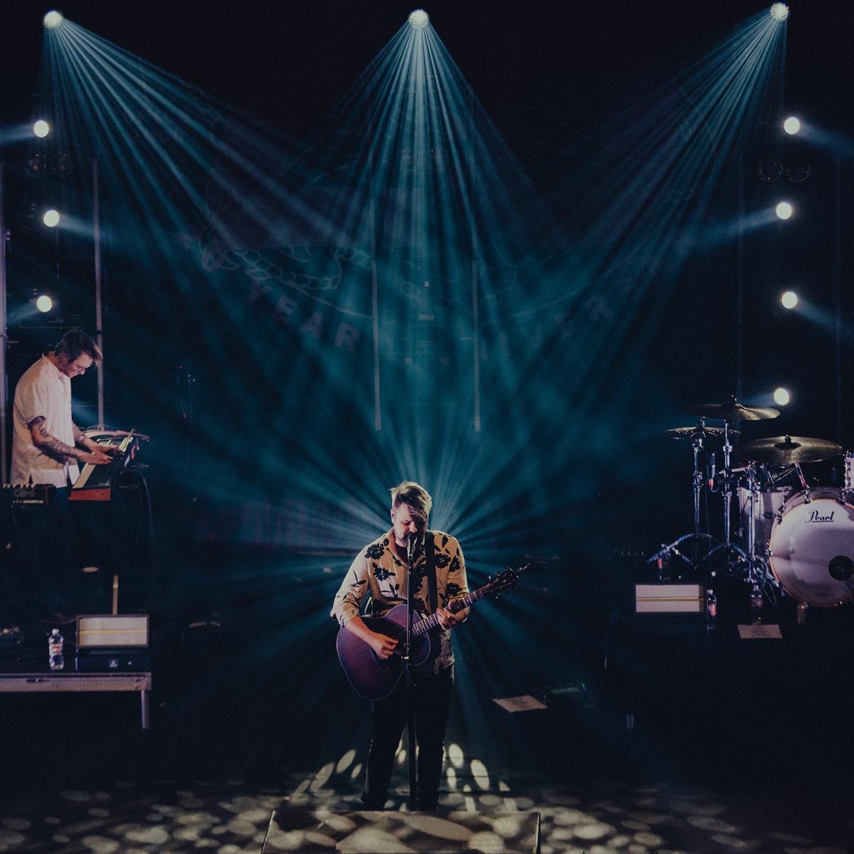 We raised a glass in Las Vegas!  The celebration continues and we are so stoked to be out here.  Big week coming up, make sure to snag those tickets! 📸 <a href="/rayduker/">Ray Duker</a> 

🎫 silversteinmusic.com/tour-dates
