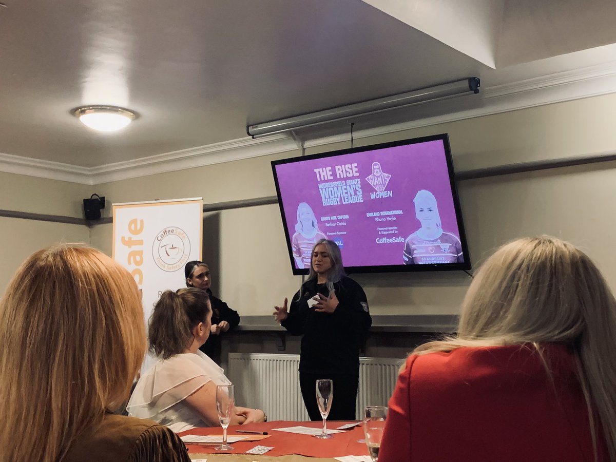 GiantsWRL's tweet photo. @GiantsWRL stars @OatesBethan and @shonahoyle share their pathways in Rugby League with Bethan GiantsWRL captain and Shona an England International π
Their stories, the journey and the sacrifices they have made are incredible to listen to!
#GiantsWRL #NetworkingWithGiantsWRL https://t.co/7UwHDU7xIL
