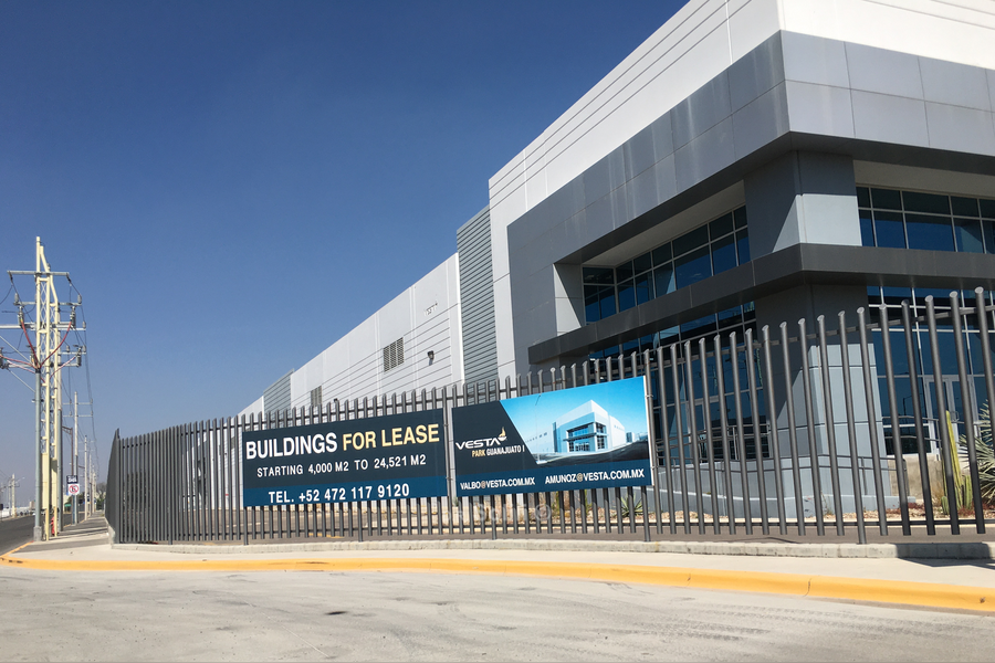 CentroUrbano's tweet photo. En reportes de @SoliliMX , los proyectos especulativos como BTS, en #Guanajuato, sumaron durante el trimestre 277,000 m² en construcción.  | Más aquí  👉https://t.co/sE4rwJZt6E https://t.co/YFVqmkvbgW