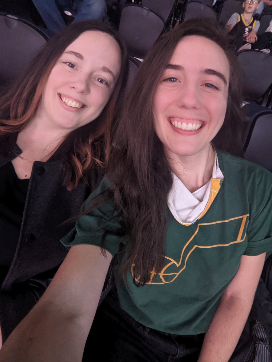 RaeAck13's tweet photo. Quick flight from NC to catch the @utahjazz game. WORTH.
#WasatchIT #lesolsonit #TakeNote https://t.co/klReeoKHy2