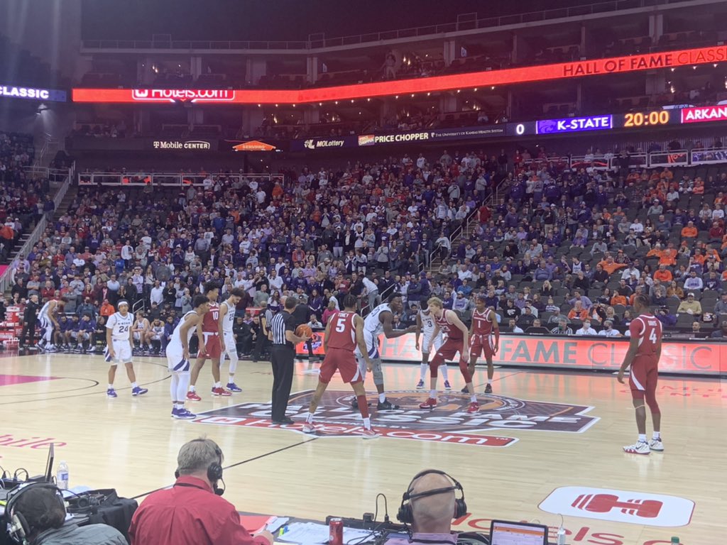 sshiew1's tweet image. Arkansas vs Kansas St at Hall of Fame Classic