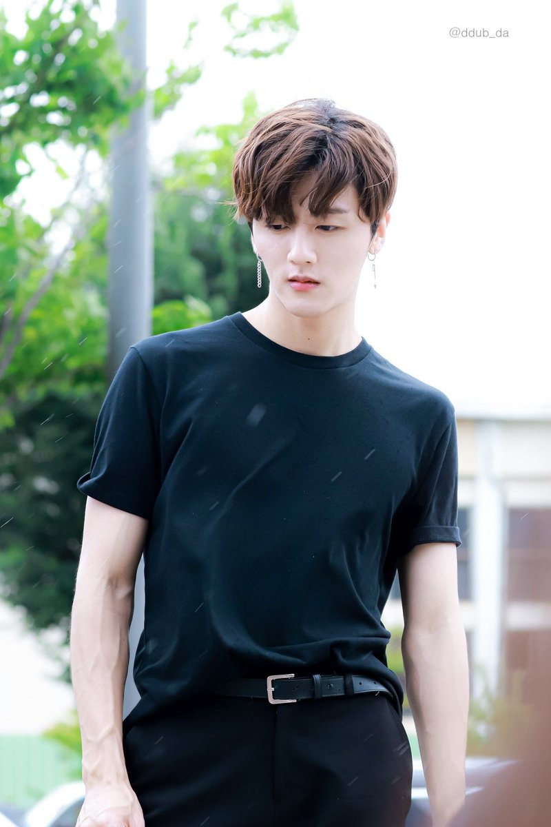 hourly youngbin 🍀 tweet media