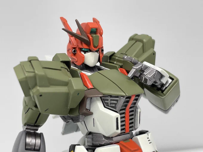 GTM-91完成しました
陸上レース用のガンプラで、GTMは
GLORIOUS TRIUMPH MAKER
の略で[美しい勝利を作る者]という意味があります
↓ 1/2 
