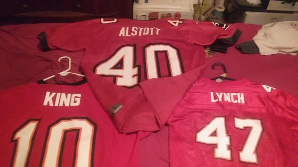 garycrazybiker's tweet photo. @realshaunking GO BUCS ! https://t.co/6JxoRiX3Qf