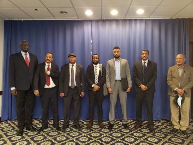 EthSopia's tweet photo. A side by side view of what qualifies for a live telivising to the MSM. .@Reuters broadcasted a plotting of 9 imposters who claimed to form a coalition to topple the Ethiopian govt. &amp; ignored hundreds of thousands who gathered across the White House. #NoMore https://t.co/jDZbtcHvys