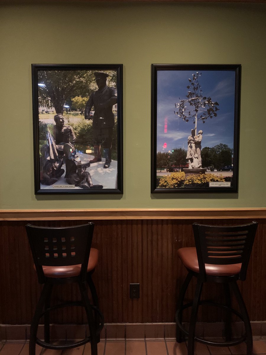 JennySylivant's tweet image. This photo I took at an Applebee’s here in GA may be one of the most puzzling things I’ve ever seen … I have so many questions - is this an adult timeout if you’re being too loud? 🗣

Anyone want to take a guess?

#timeout #inthecorner