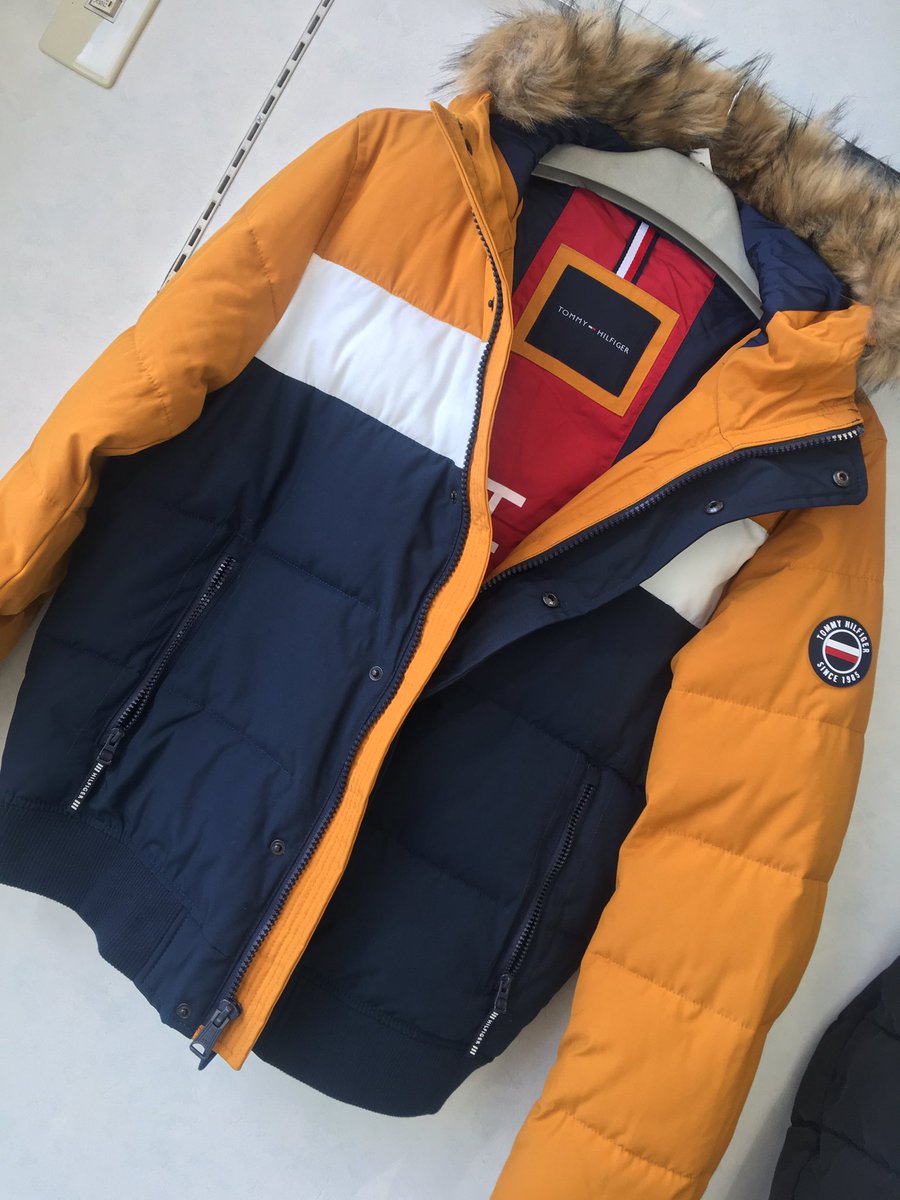 v_young_v's tweet photo. #トミーヒルフィガー のジャケットが入荷しました‼️イエローベース、ブラックベースの２型です。
コーデしやすいシルエットでオススメです‼️他にも色々入荷しております‼️
#young
＃ヤング
#都城
＃ストリートファッション
＃セレクトショップ
#tommyhilfiger 
＃ストリート
#sunyoung
#サンヤング https://t.co/DSPqYZRLXe