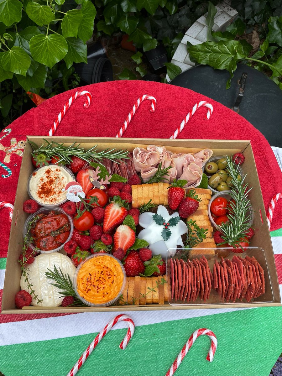 brontevsworld3's tweet photo. Christmas Savoury Grazing Box @pitcherplatters https://t.co/GW7smNFYHJ