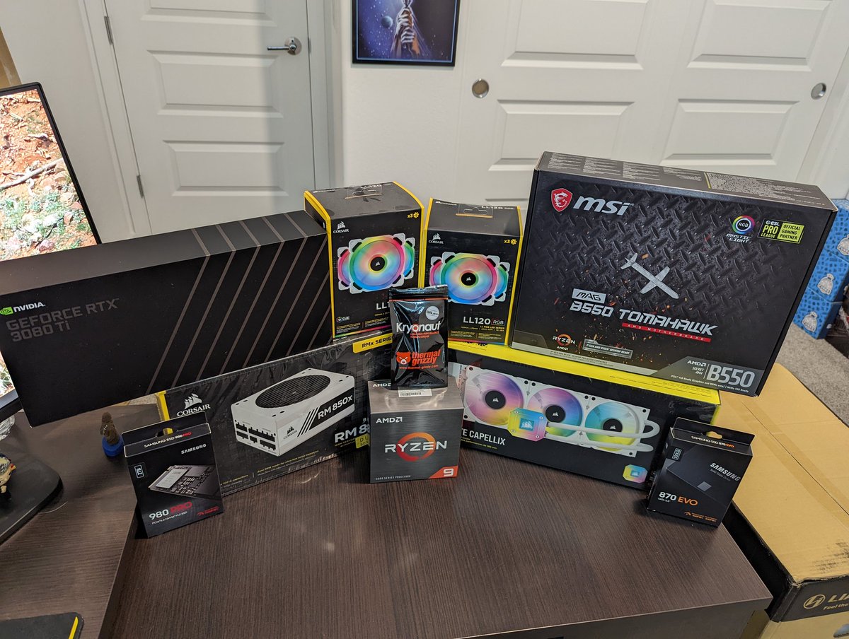 Swagd0s's tweet photo. A little ambitious for my first solo PC build, but all and all I think it went very well! (It works so that's the biggest hurdle)
#3080ti #NVIDIA #ryzen9 #ultimategamingpc #GamingSetup #GamingPC #customRIG https://t.co/GwxsqOANrP