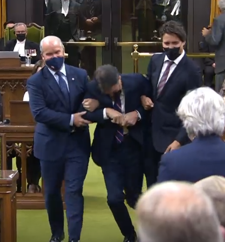 CanadianPolling's tweet photo. There he go https://t.co/tkpY8jsXvz