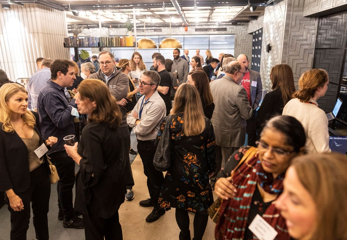 RaganComms's tweet photo. Thank you to all who joined us in NYC for our #CommsWeek2021 networking reception and panel discussion - our first live event in nearly 2 years!
📸 View all photos on Facebook: https://t.co/xsxDxtjNEZ https://t.co/uyjJL1n7bo