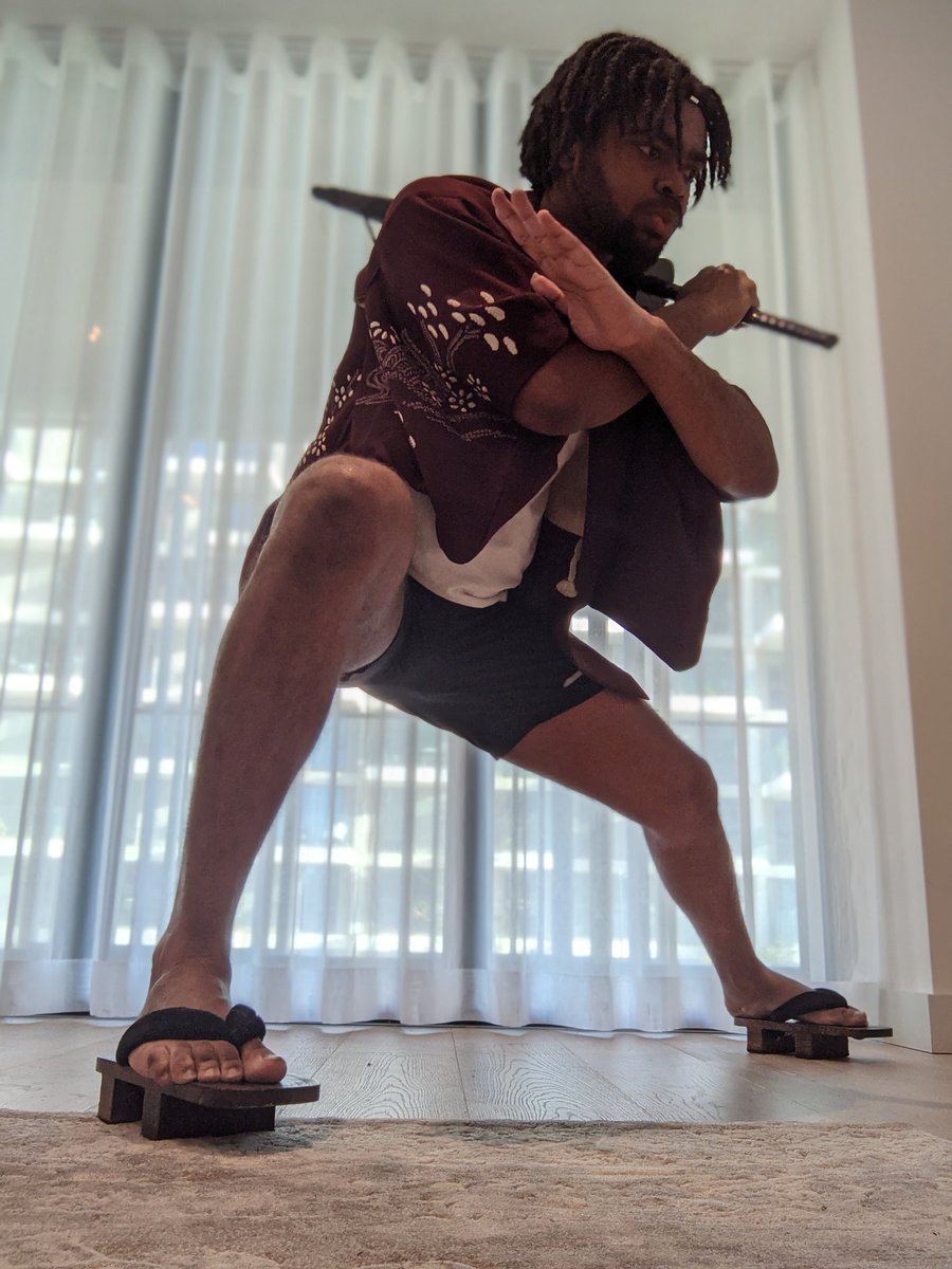 Oracking tweet media