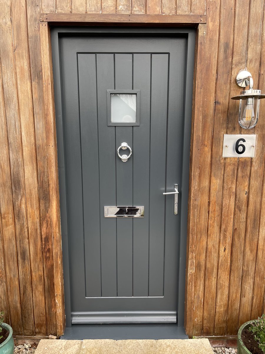Ls_sashwindows's tweet photo. A new hardwood bespoke door. #hastingssashwindows #beautifulhomes #hastings #stleonards #bexhill #eastbourne #restoration #carpentry #painting #sashwindows #casementwindow #doubleglazedunits

https://t.co/mH16DyxhRb
Lscarpentrysolutions@gmail.com
07713251579. https://t.co/bqONKtdR0k