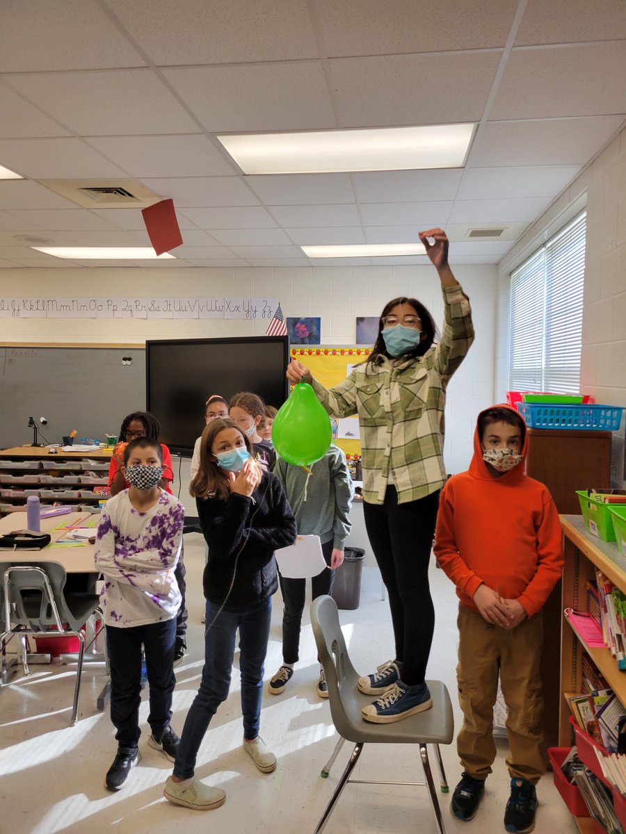 GregVeto92's tweet photo. Balloon messages and popping STEM lab. Force, motion,mass, kinetic, and potential energy @CountrysideElem https://t.co/rAkZZ3ggX0