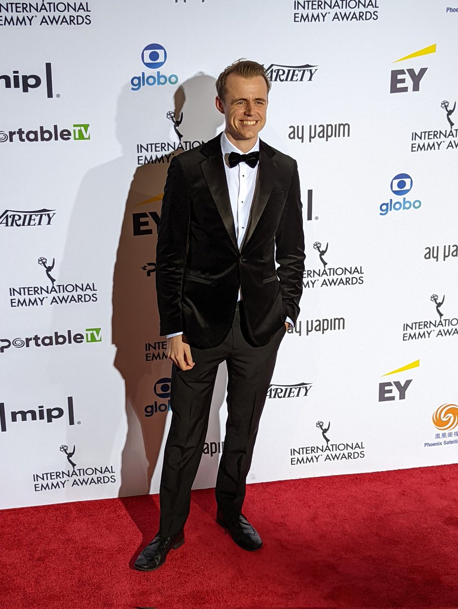 iemmys's tweet photo. .@yesjackrobson, winner of the 2021 Sir Peter Ustinov Award Winner, arrives at the 49th International Emmy Awards! #iemmys https://t.co/P9KtY7HIWm
