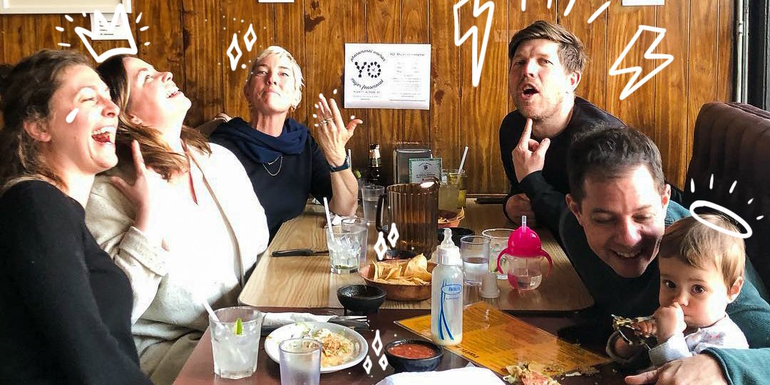 PuertoAlegreSF's tweet photo. Rule #1 ☝️ when going out with the family: Everyone gotta have fun! 😂😎
📸 By: Molly Meng

#familylove #funtimes #mondayvibes #mexicanfood #themissionscommunity https://t.co/W05gNd4hjc