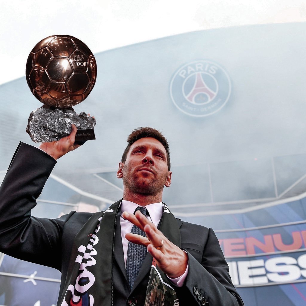 BREAKING: Lionel Messi has been notified that he has won his 7th Ballon d'Or

[<a href="/sagonzalezbueno/">Sergio A. González🎙⚽️</a>]