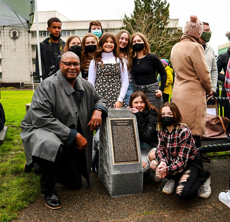 WaStateDES's tweet photo. The monument honoring Black pioneer George Bush and his family has been installed! More than 70 people braved the chilly weather on Nov. 19 to attend the official unveiling event. Learn more: https://t.co/oyWOg9KhoS

 #OlyCapitol #LoveOly #OlympiaWA #WaStateDES #WaStateCapitol https://t.co/tcVM2liY59