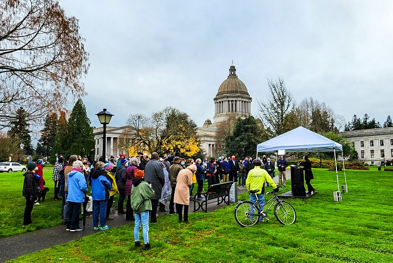 WaStateDES's tweet photo. The monument honoring Black pioneer George Bush and his family has been installed! More than 70 people braved the chilly weather on Nov. 19 to attend the official unveiling event. Learn more: https://t.co/oyWOg9KhoS

 #OlyCapitol #LoveOly #OlympiaWA #WaStateDES #WaStateCapitol https://t.co/tcVM2liY59
