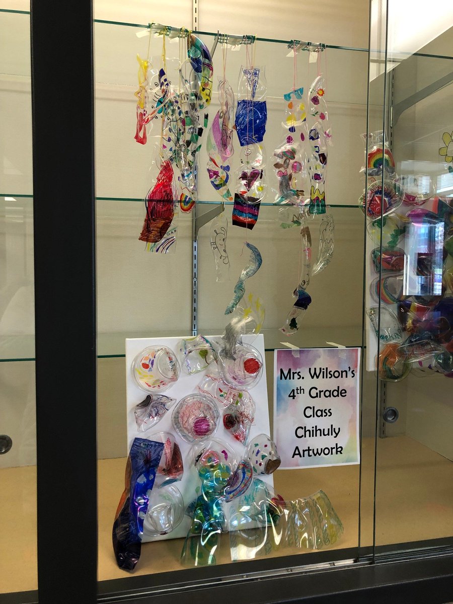 UpchurchElem's tweet photo. During the Fun Run, Mrs. Wilson's class won the overnight Challenge. As a celebration, last week her class had an Art Party where they created Chihuly sculptures. Dale Chihuly is a renowned glass artist with many pieces located in Omaha. Check out their creations! #LeaperNation https://t.co/BL19UARCLN