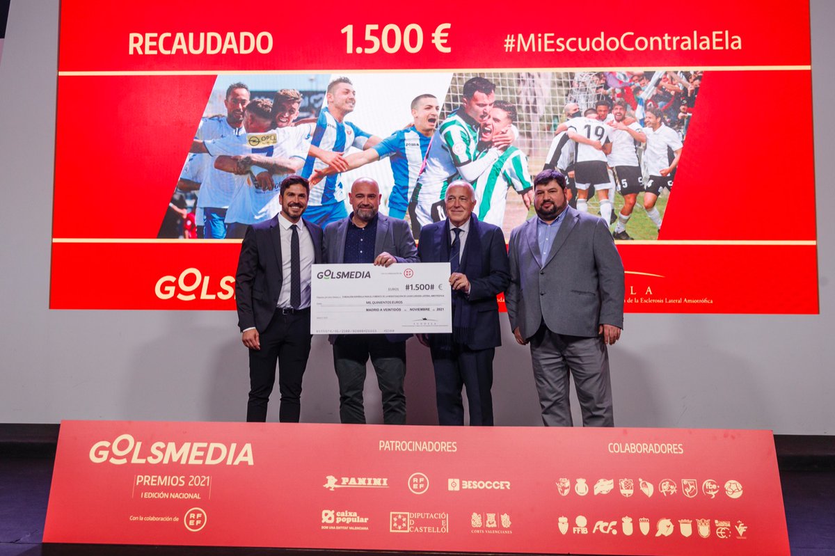 FUNDELA1's tweet photo. Hoy en los Premios Golsmedia se ha hecho entrega a FUNDELA de un premio de 1.500€ que irán destinados a la lucha contra la ELA 
Gracias @GolsmediaNacion, @rfef y a todos los que habéis aportado a esta gran causa
#PremiosGolsmedia2021
#MiEscudoContraLaELA #PorUnMundoSinELA https://t.co/jIKUaacUXN
