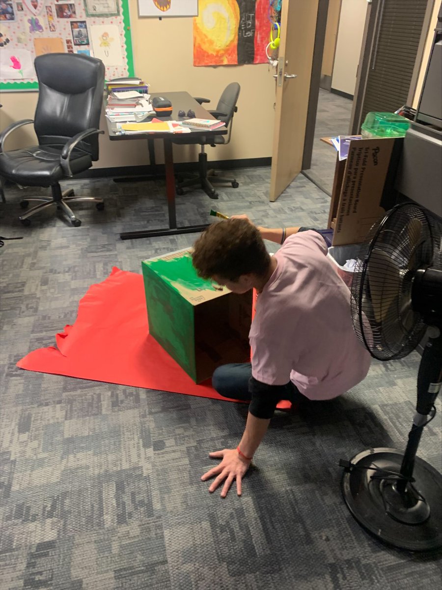 Tulsa Changemakers (@tulchangemakers) on Twitter photo 🎒 <a href="/UnionAltEd/">Union Alternative</a> Changemakers are holding a bag drive to gather backpacks, duffle bags, etc for Tulsa foster kids!
Drop off donations @ <a href="/UnionAltEd/">Union Alternative</a> from 7:30am-3:30pm weekdays (5656 129th East Ave). Watch them present on Day 1 of Pitch Nights @ tinyurl.com/pitchnights2021! 🎒 <a href="/UnionAltEd/">Union Alternative</a> Changemakers are holding a bag drive to gather backpacks, duffle bags, etc for Tulsa foster kids!
Drop off donations @ <a href="/UnionAltEd/">Union Alternative</a> from 7:30am-3:30pm weekdays (5656 129th East Ave). Watch them present on Day 1 of Pitch Nights @ tinyurl.com/pitchnights2021!