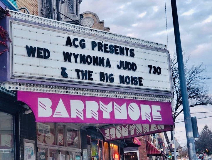 Wynonna's tweet photo. What a special weekend in Wisconsin, North Dakota &amp; South Dakota. The crowds blew our minds! Now… Christmas Tour prep!!!! 🤩 https://t.co/6jqSPxpxoV