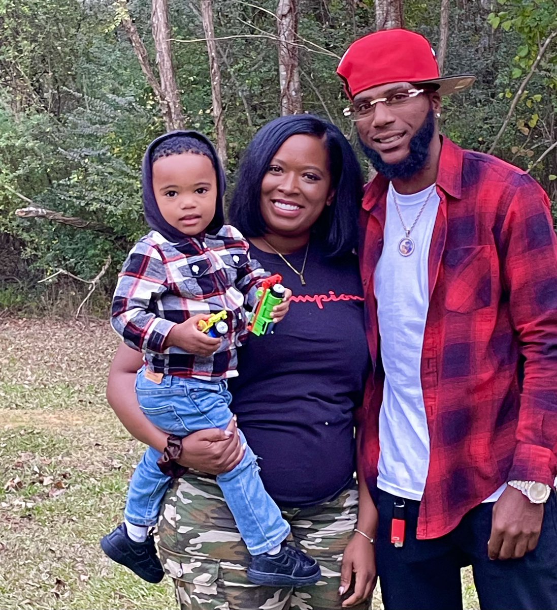 tracybillups14's tweet photo. Meet my Family 🖤❤️❗️ https://t.co/qIJIQ8BBx8