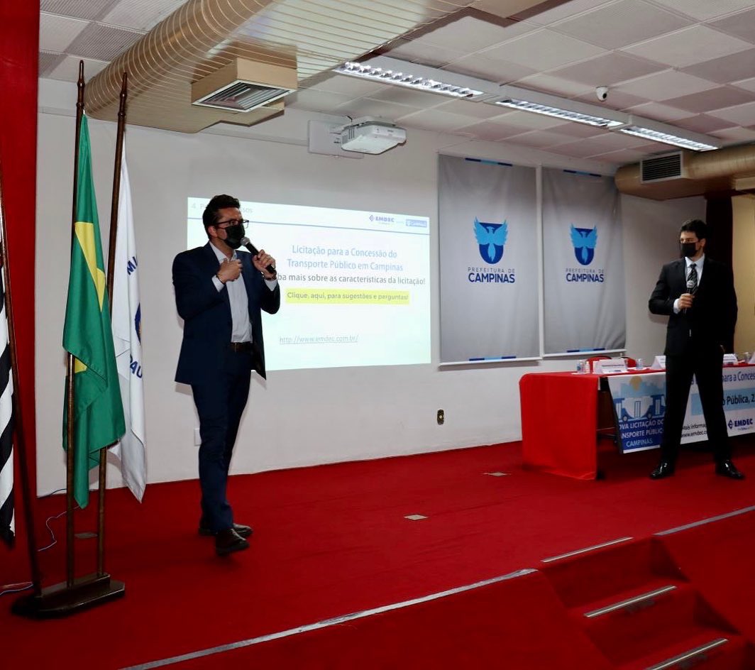 viniciusriveret's tweet photo. Hoje aconteceu a sessão pública para darmos início na nova Licitação para a Concessão do transporte público. Para mais informações acesse: https://t.co/6SuWtsnBDI https://t.co/2CByEpc68y