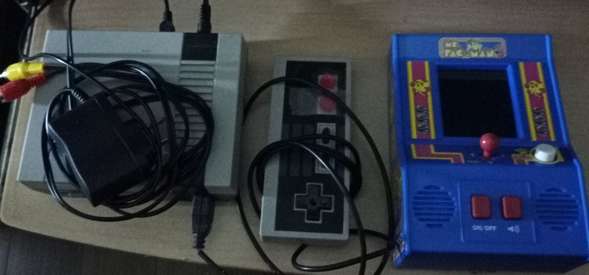 aggieMccormick_'s tweet photo. Love me some old school Nitendo #nintendo #mininintendo #nes #nintendones @nintendones https://t.co/4MqLCIwq7N